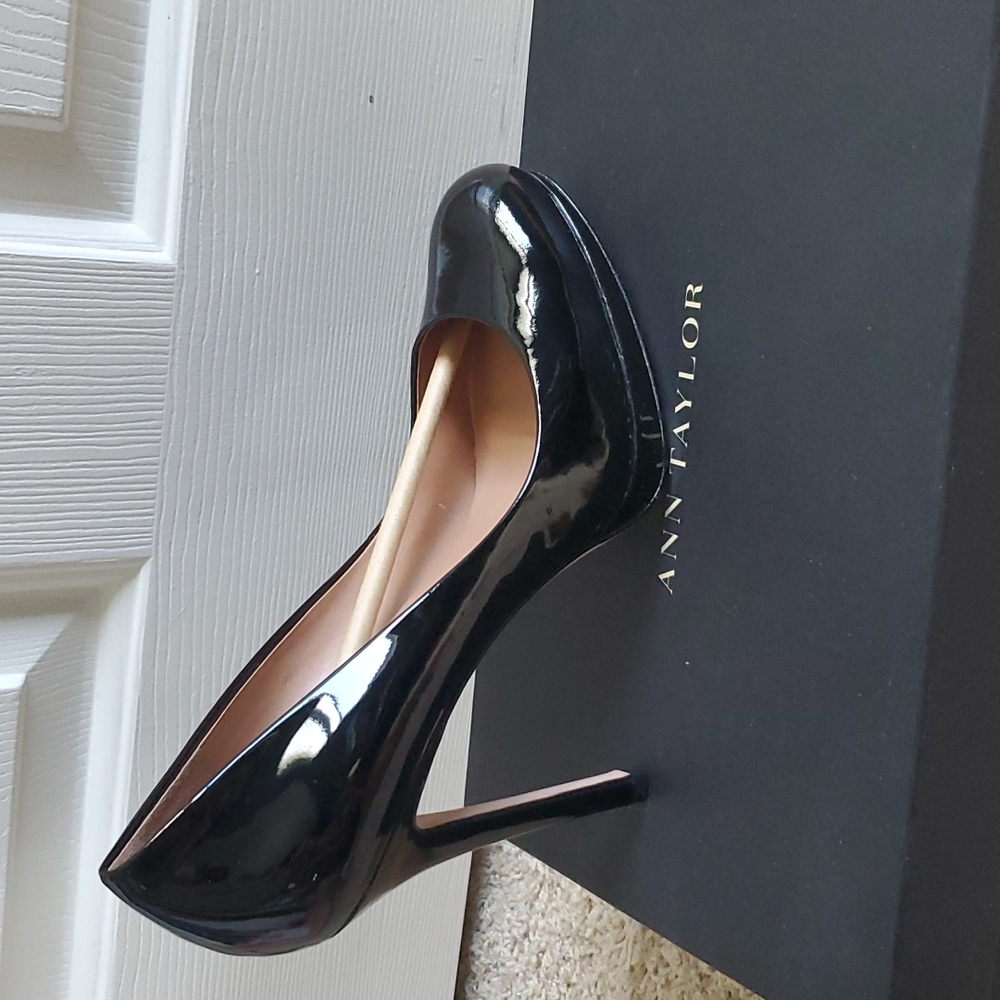 Ann Taylor Perfect Platform Pumps